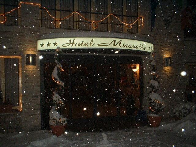 Hotel Miravalle 2000 Lizzano In Belvedere Exteriör bild